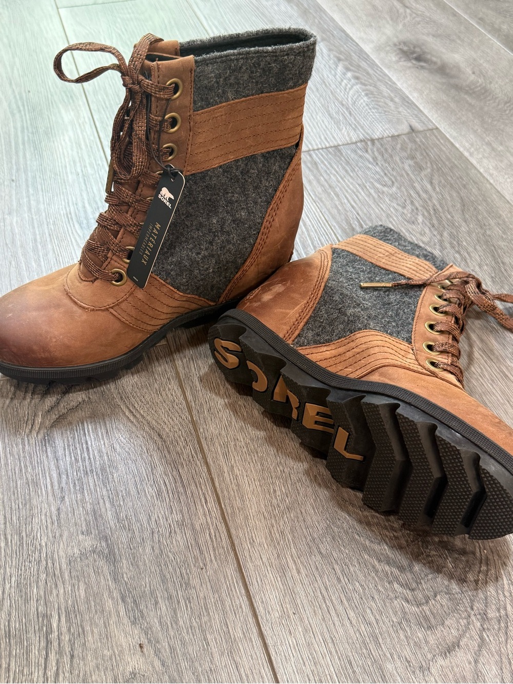 Sorel Brown and Gray Lace-Up Wool-Panel Women’s Boots
